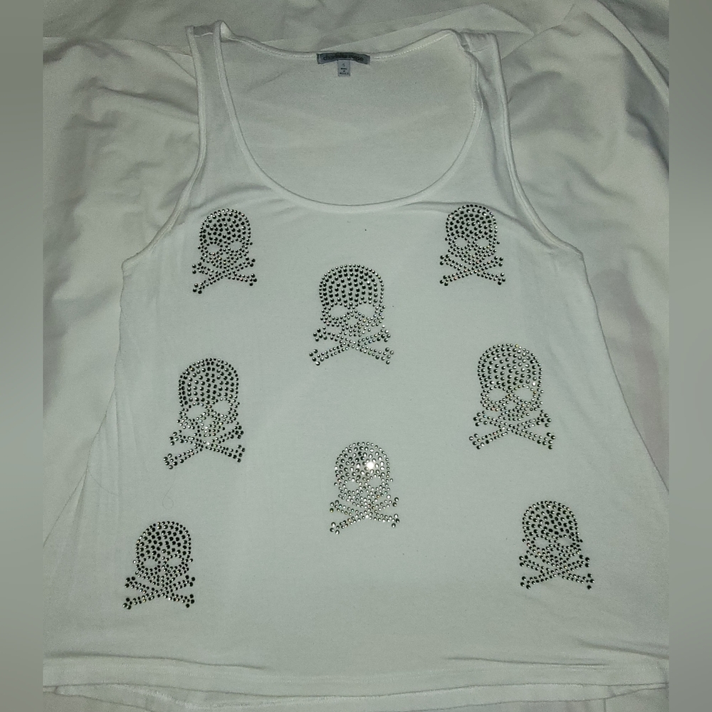 Womens white tank with rhinestone skulls